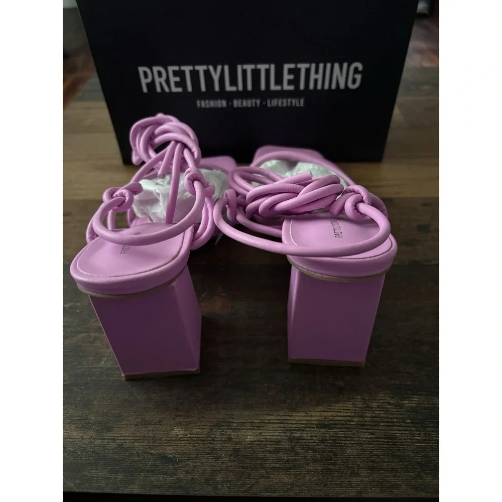 PrettyLittleThing Pink PU Square Toe Strappy Low Block Heel Sandals US 7‎ NEW